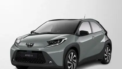 Neu Toyota Aygo X 72 PS (52 kW) 2025 Schwarz SUV