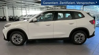 Gebraucht BMW iX1 Shadowline 230 kW (313 PS) 2023 Weiß SUV