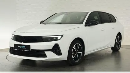 Weiss Gebraucht 2024 Opel Astra Kombi | 21.924 € (Superpreis)