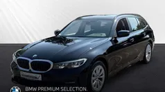 Schwarz Gebraucht 2022 BMW 320 Advantage Kombi | 26.798 € (Fairer Preis)