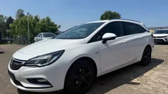 Weiß Gebraucht 2017 Opel Astra Kombi | 6.000 € (Etwas zu teuer)