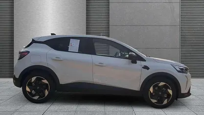 Perlmuttweiß Neu 2025 Renault Captur Techno SUV | 27.290 € (Fairer Preis)
