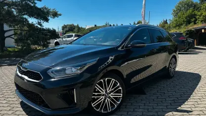 Gebraucht Kia Ceed Sportswagon GT-Line 140 PS (102 kW) 2020 Schwarz Kombi
