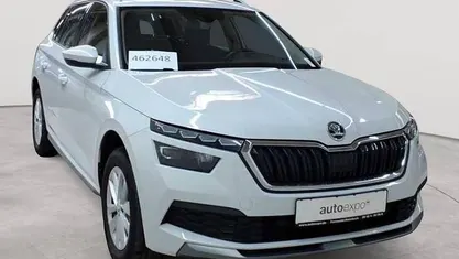 Moonweiß perleffekt Gebraucht 2023 Skoda Kamiq Style SUV | 18.690 € (Superpreis)