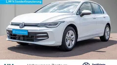 Pure white Gebraucht 2024 VW Golf VIII Life Limousine | 25.980 € (Fairer Preis)