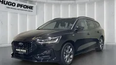 Schwarz Gebraucht 2024 Ford Focus ST-Line X Kombi | 26.840 € (Fairer Preis)