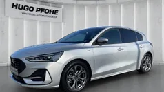 Gebraucht 2024 Ford Focus ST-Line X Limousine | 25.850 € (Guter Preis)