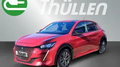 Usata Peugeot e-208 Allure 100 kW (136 CV) 2022 Rosso Utilitaria