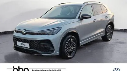 Silber Gebraucht 2025 VW Tiguan R-line SUV | 43.880 € (Fairer Preis)