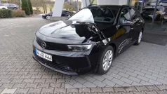 Schwarz (karbon schwarz metallic) Gebraucht 2024 Opel Astra Enjoy Kombi | 22.990 € (Fairer Preis)
