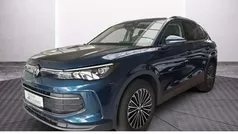 Blau Gebraucht 2024 VW Tiguan Life SUV | 36.889 € (Fairer Preis)