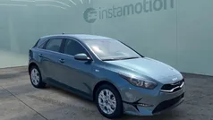 Grau Neu 2024 Kia Ceed Vision Limousine | 23.950 € (Fairer Preis)