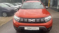 Orange Gebraucht 2023 Dacia Duster Journey SUV | 21.800 € (Fairer Preis)