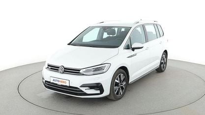 Gebraucht VW Touran Highline 150 PS (110 kW) 2022 Weiß Van / Kleinbus