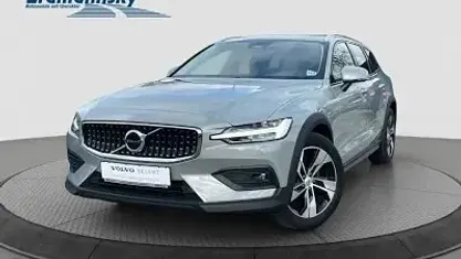 Gebraucht Volvo V60 CC Plus 197 PS (144 kW) 2024 Grau Kombi