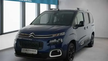 Usata Citroën Berlingo Shine 102 CV (75 kW) 2024 Blu Monovolume