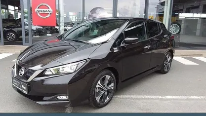 Schwarz black (m) Gebraucht 2020 Nissan Leaf N-Connecta Kleinwagen | 14.900 € (Fairer Preis)