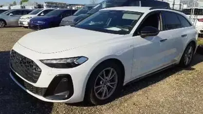 Gebraucht Audi A5 Ambiente 204 PS (150 kW) 2025 Weiß Kombi