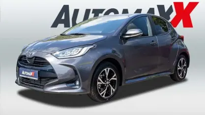 Neu Toyota Yaris 116 PS (85 kW) 2026 Grau Kleinwagen