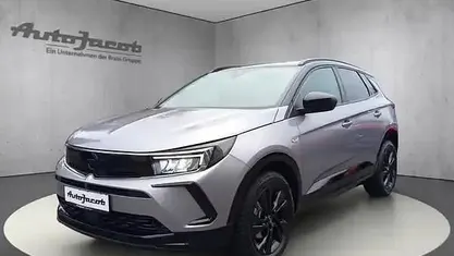 Quarz silber (m2) Gebraucht 2023 Opel Grandland X SUV | 23.950 € (Fairer Preis)
