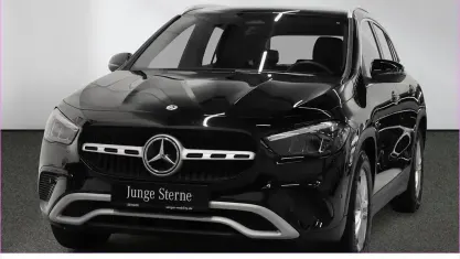 Gebraucht Mercedes GLA200 163 PS (119 kW) 2024 Unilack nachtschwarz SUV