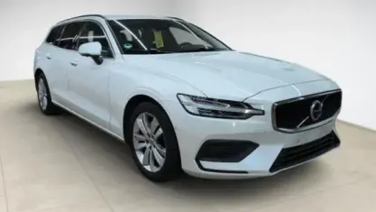 Gebraucht Volvo V60 Core 197 PS (144 kW) 2024 Weiß Kombi
