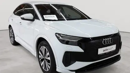 Gebraucht Audi Q4 Sportback e-tron Comfort 150 kW (204 PS) 2023 Gletscherweiss metallic SUV