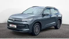Grau Gebraucht 2024 VW Tiguan Life SUV | 31.745 € (Fairer Preis)
