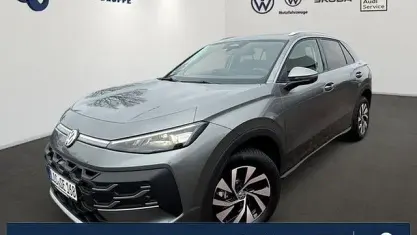 Gebraucht VW T-Roc Cabriolet Style 150 PS (110 kW) 2026 Wolf grey metallic SUV