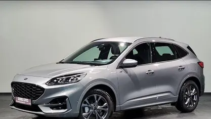 Gebraucht Ford Kuga ST-Line 150 PS (110 kW) 2024 Solar silver metallic SUV