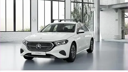 Weiß Gebraucht 2025 Mercedes E220 Avantgarde Limousine | 51.790 € (Fairer Preis)