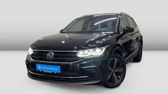 Deep black perleffekt Gebraucht 2024 VW Tiguan Move SUV | 36.690 € (Fairer Preis)