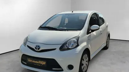 Gebraucht Toyota Aygo Cool 68 PS (50 kW) 2012 Kleinwagen