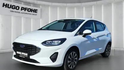 Second-hand Ford Fiesta Titanium 101 CP (74 kW) 2023 Alb Hatchback