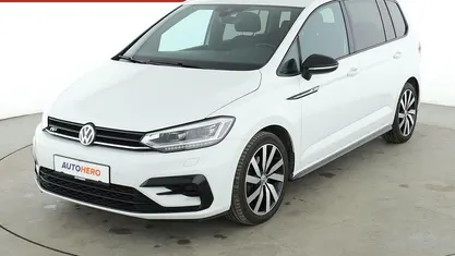 Gebraucht VW Touran Highline 150 PS (110 kW) 2019 Weiß Van / Kleinbus