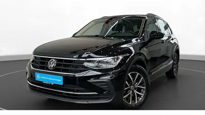 Gebraucht VW Tiguan Life 150 PS (110 kW) 2022 Deepblack perleffekt (schwarz) SUV
