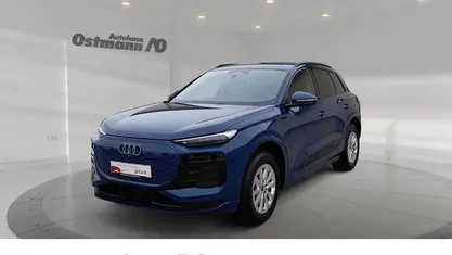 Blau Gebraucht 2025 Audi Q6 e-tron Ambiente SUV | 57.549 €