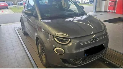 Gebraucht Fiat 500e Icon 86 kW (118 PS) 2022 Grau Kleinwagen