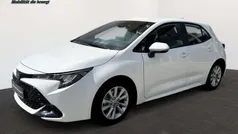 Weiss Gebraucht 2024 Toyota Corolla Business Edition Kleinwagen | 25.990 € (Fairer Preis)