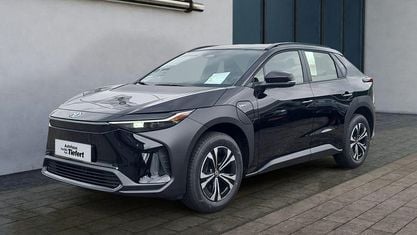 Neu Toyota bZ4X Comfort 150 kW (204 PS) 2025 Schwarz SUV