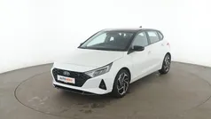 Weiß Gebraucht 2021 Hyundai i20 Intro Edition Kleinwagen | 15.180 € (Fairer Preis)