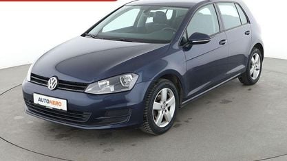 Gebraucht VW Golf VII Comfortline 105 PS (77 kW) 2014 Blau Limousine