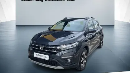 Gebraucht Dacia Sandero Comfort 91 PS (66 kW) 2021 Grau SUV