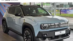 Blau (kumulusblau& black pearlschwarz metall) Neu 2025 Renault 4 E-Tech Iconic SUV | 35.990 € (Fairer Preis)