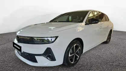 Gebraucht Opel Astra 131 PS (96 kW) 2024 Arktisweiß Kleinwagen