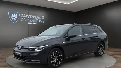 Używany VW Golf VIII Style 150 KM (110 kW) 2022 Szary Sedan/Limuzyna