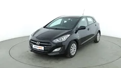Schwarz Gebraucht 2016 Hyundai i30 Classic Limousine | 10.440 € (Fairer Preis)