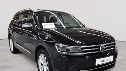 Gebraucht VW Tiguan Allspace Highline 150 PS (110 kW) 2021 Deep black perleffekt SUV