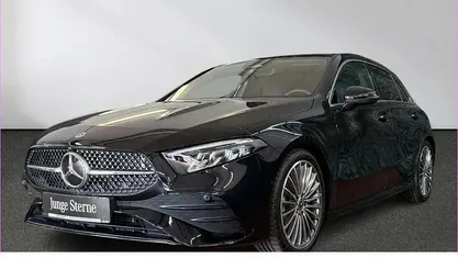 Gebraucht Mercedes A200 AMG 163 PS (119 kW) 2025 Schwarz Limousine