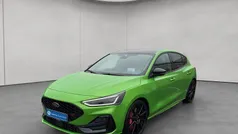 Mean green metallic Gebraucht 2023 Ford Focus ST Limousine | 33.450 € (Fairer Preis)